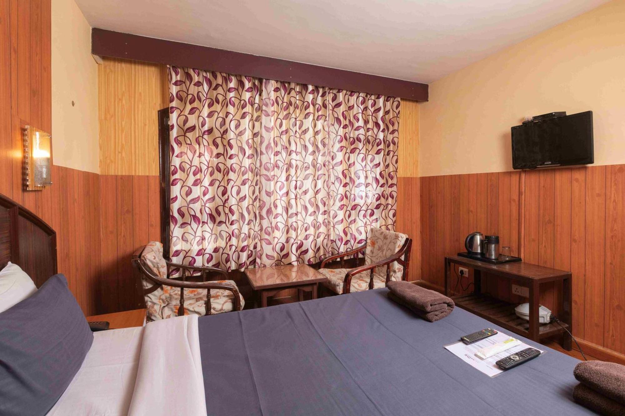 Devi Enterprises - Hotel Khems Ooty Exterior foto